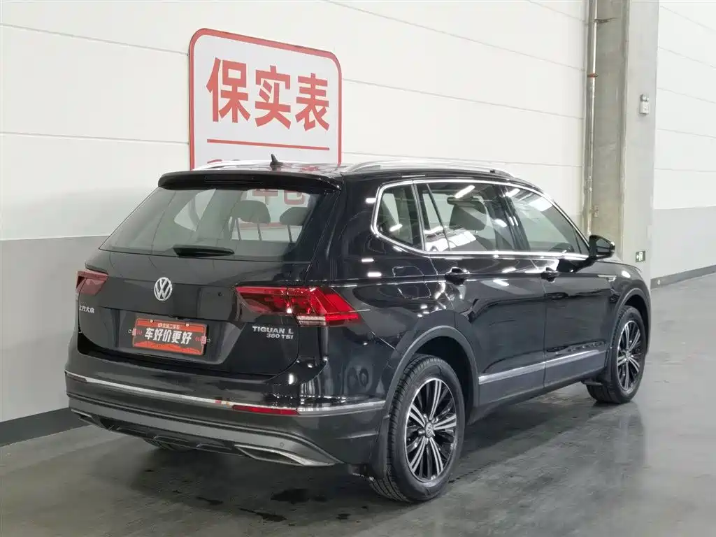 Volkswagen Tiguan L 2017 — фото 2
