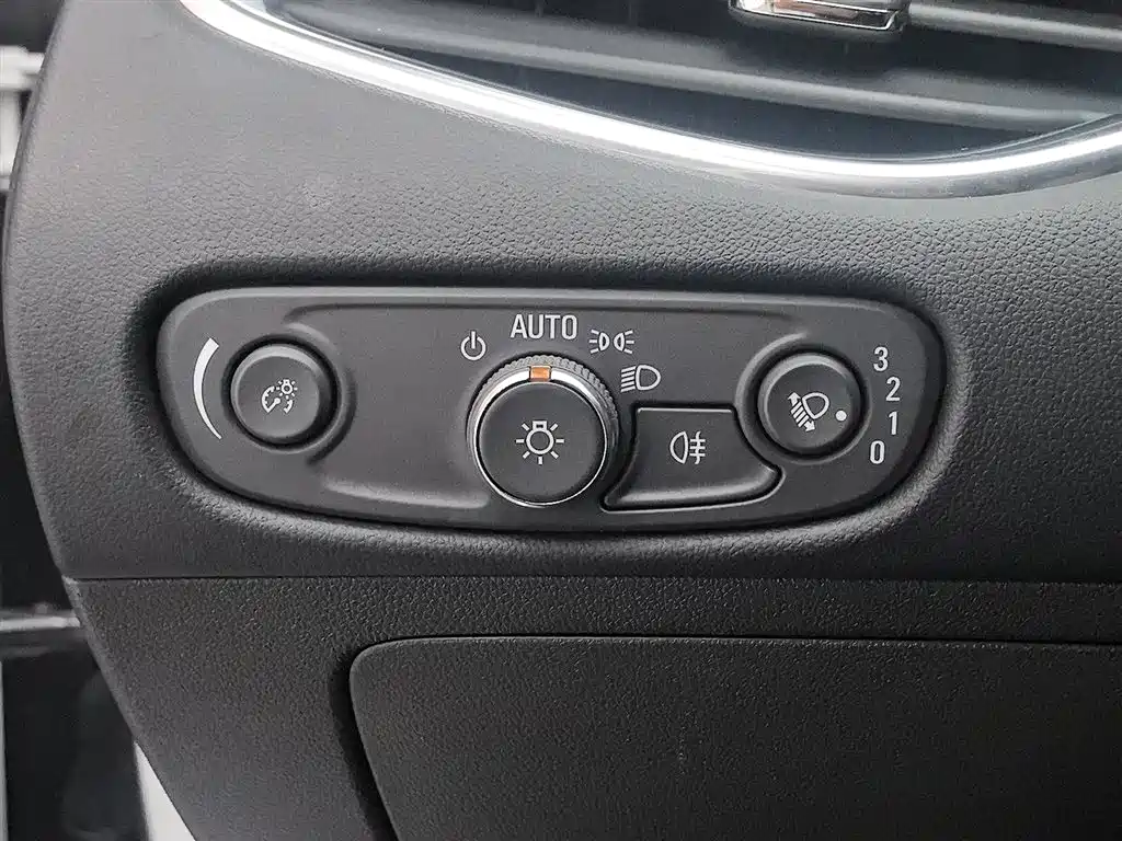 Chevrolet Malibu XL 2021 — фото 21