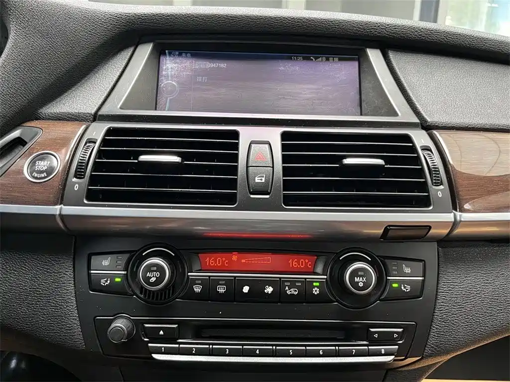 BMW X6 2015 — фото 13