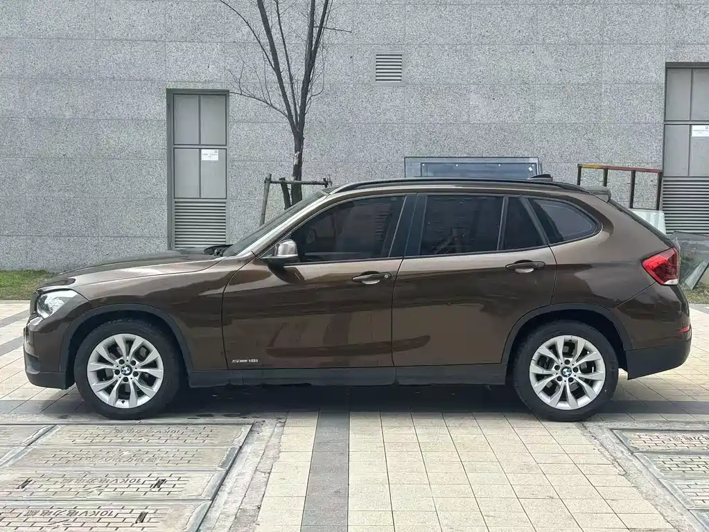 BMW X1 2014 — фото 4