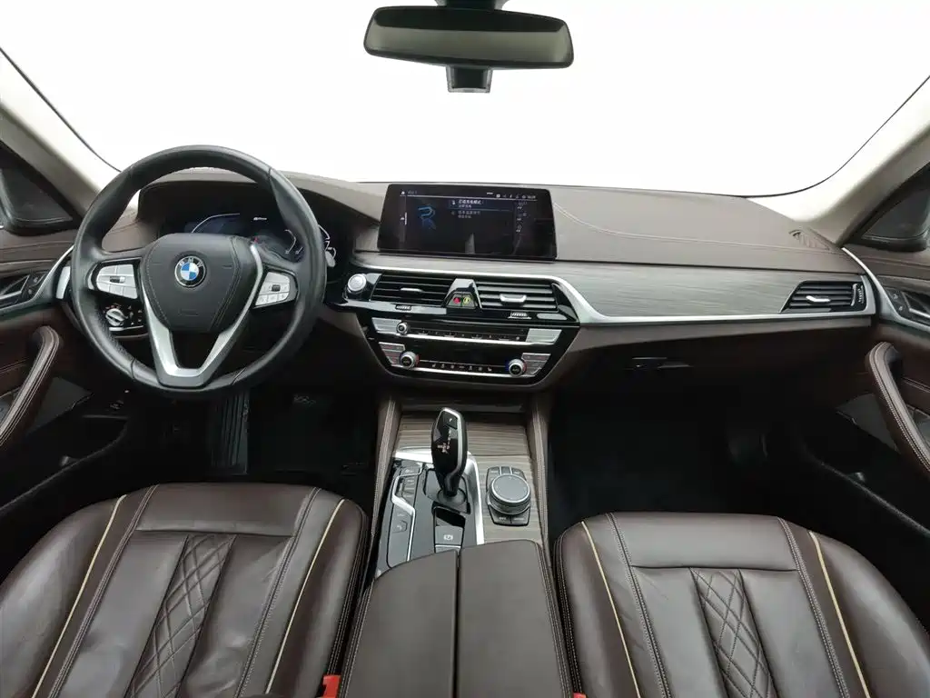 BMW 5 Series New Energy 2020 — фото 5