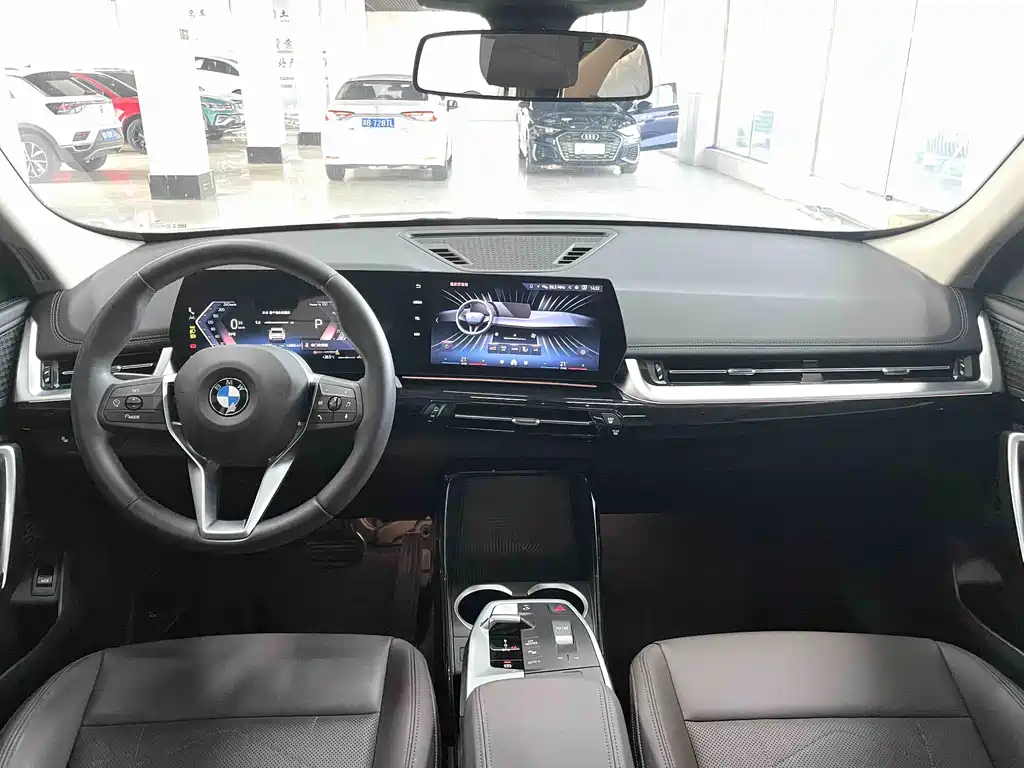 BMW X1 2024 — фото 8