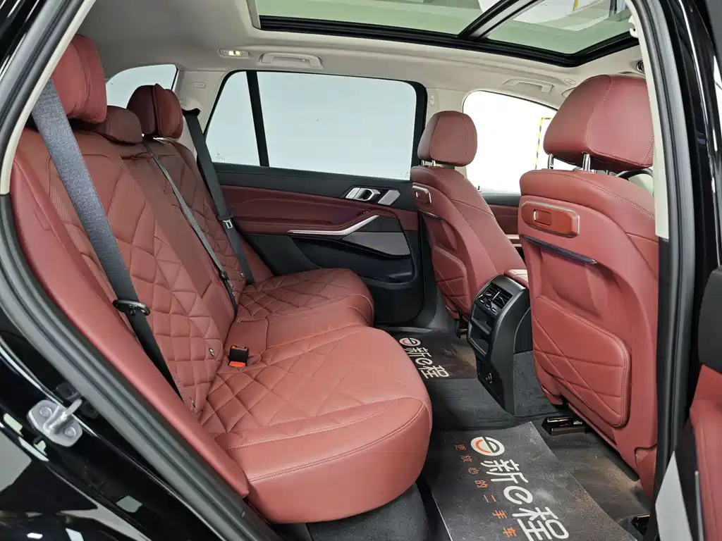BMW X5 2025 — фото 10