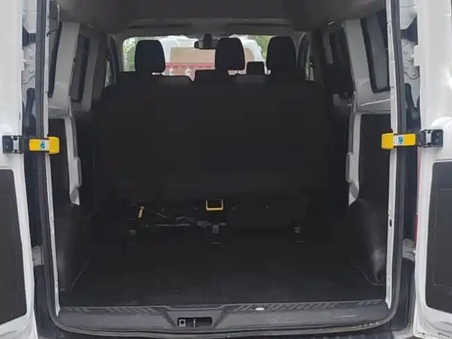 Ford Transit 2019 — фото 12