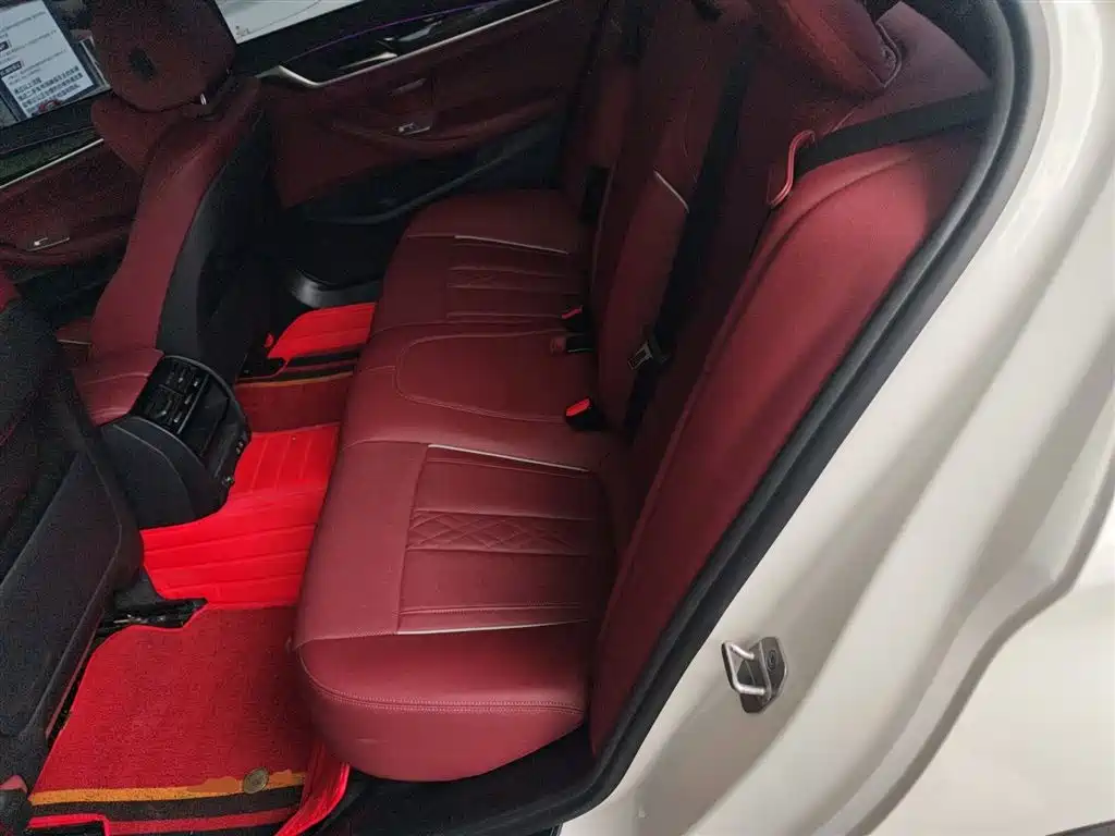 BMW 5 Series 2022 — фото 17