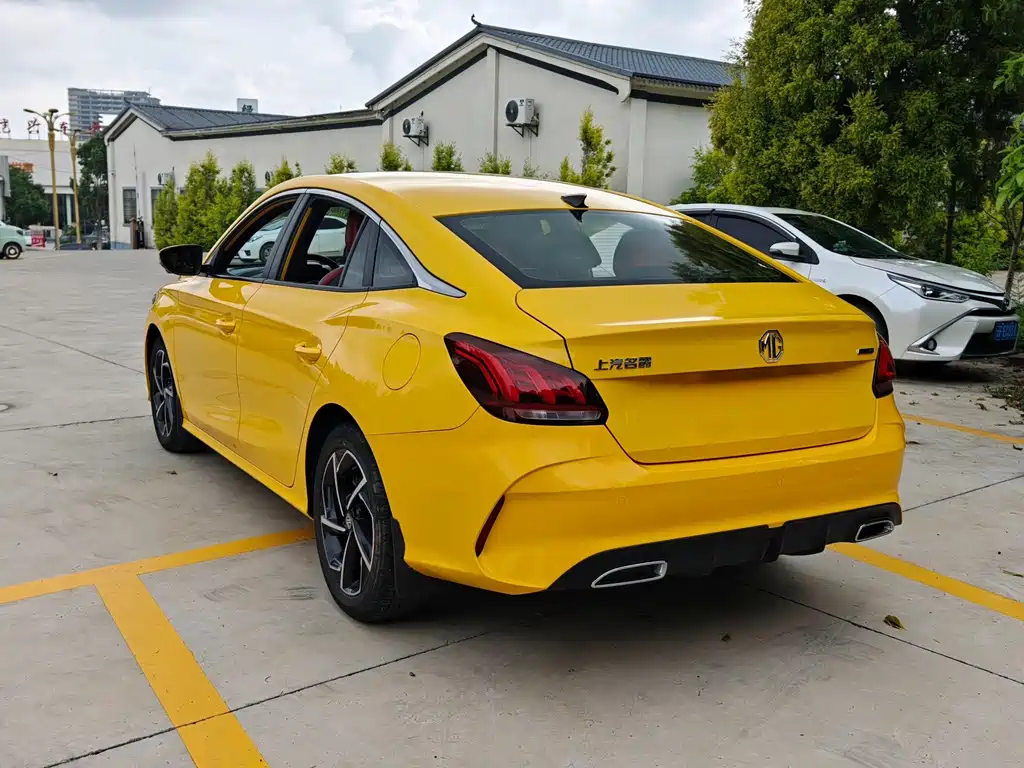 MG MG5 2021