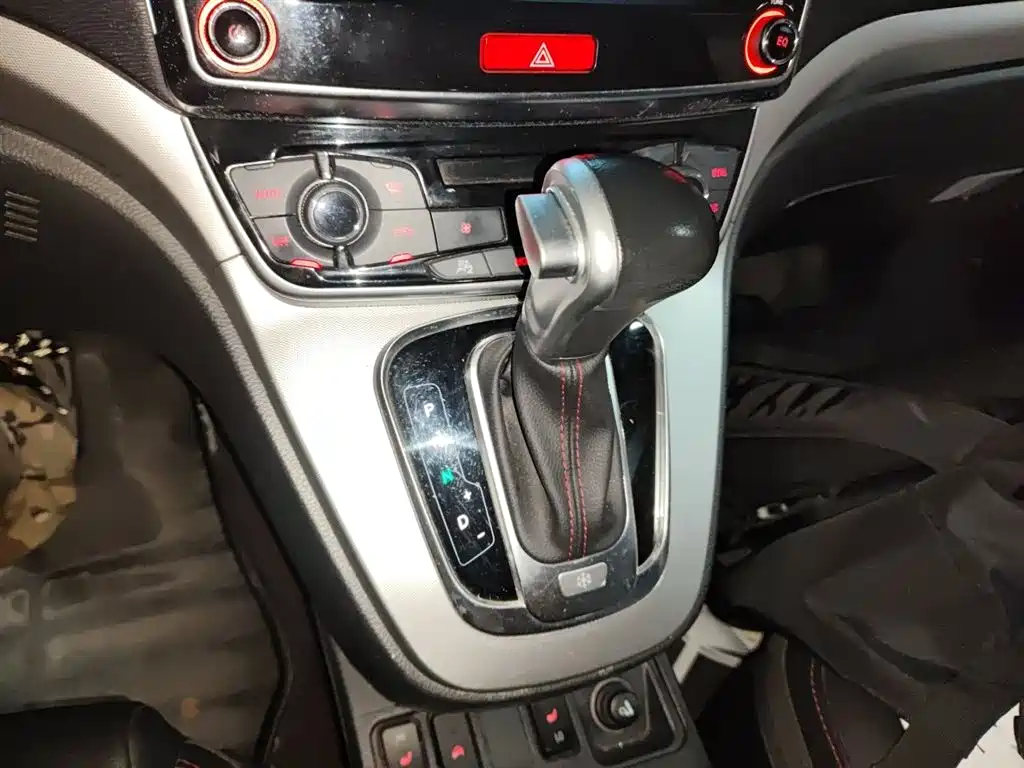 Haval H6 2015 — фото 10