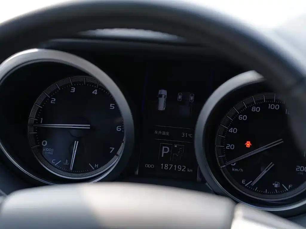 Toyota Prado 2016 — фото 12