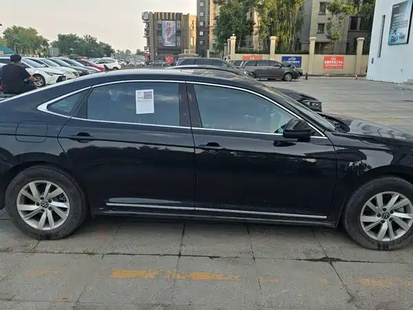 Volkswagen Passat 2025