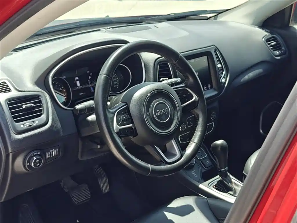 Jeep Compass 2020 — фото 16