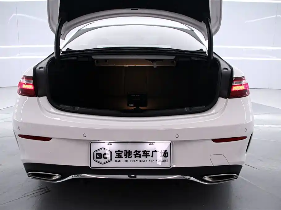 Mercedes-Benz E-Class 2020 — фото 15