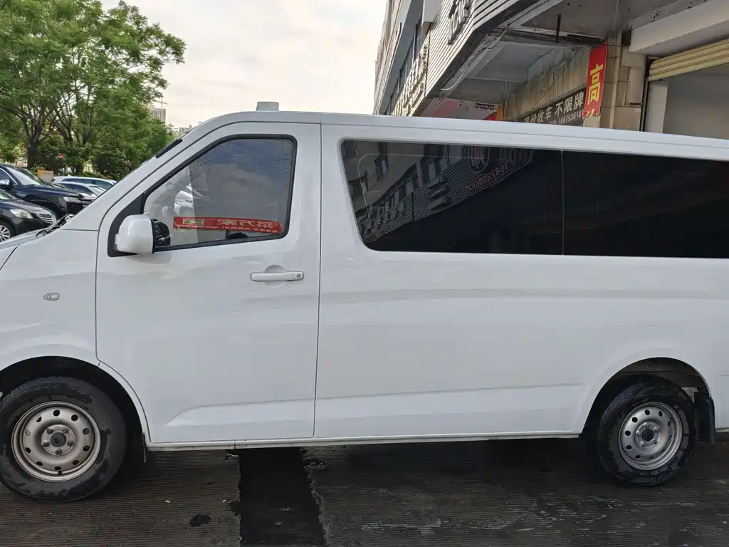 Changan Ruixing EM80 2026