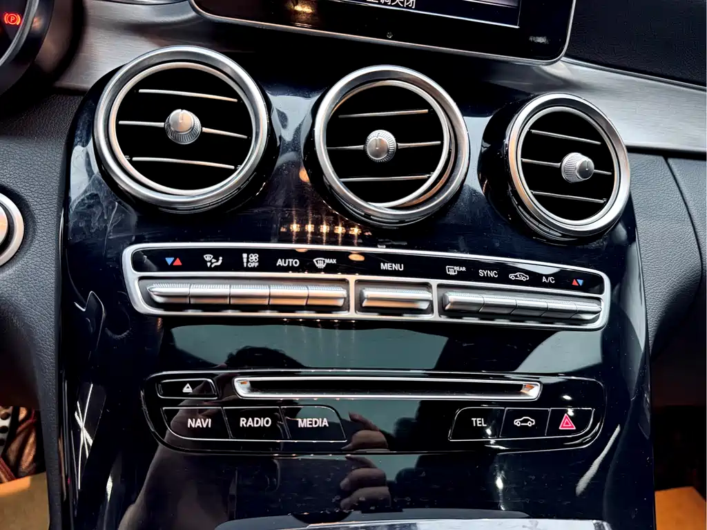 Mercedes-Benz C-Class 2018 — фото 19