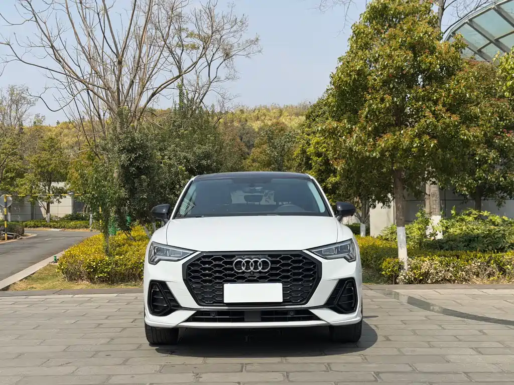 Audi Q3 Sportback 2022 — фото 2