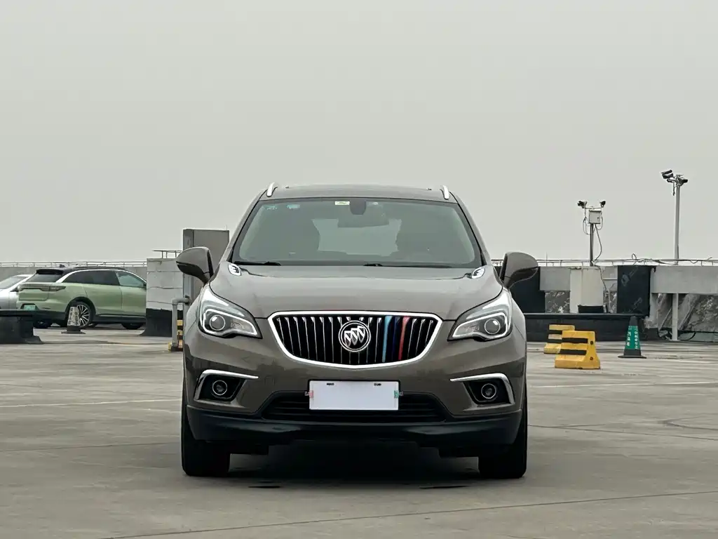 Buick Envision Plus 2018 — фото 1