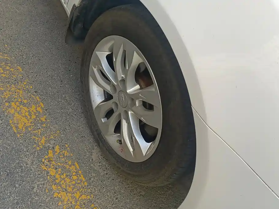 Geely Emgrand 2015