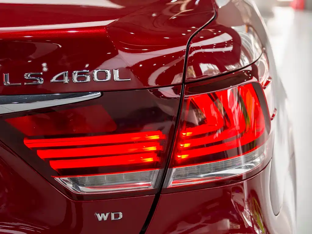 Lexus LS 2015 — фото 24