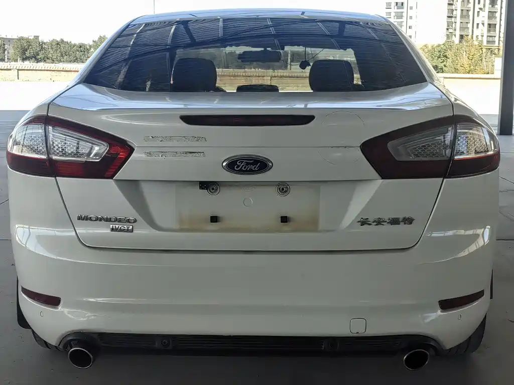 Ford Mondeo 2014 — фото 8