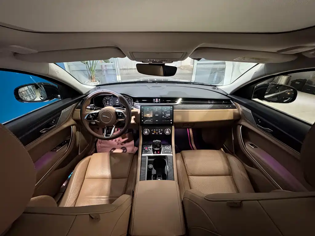 Jaguar XFL 2022 — фото 14