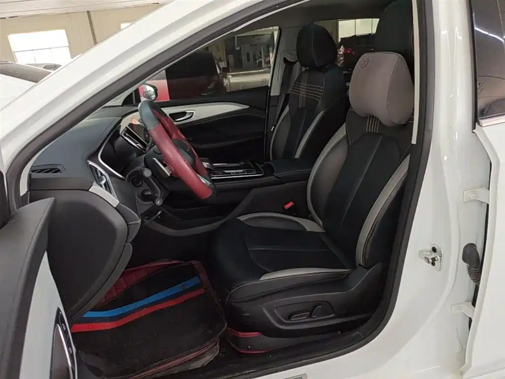 Roewe i6 MAX 2022 — фото 15