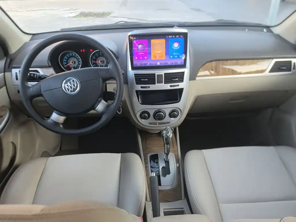 Buick Excelle 2015 — фото 10