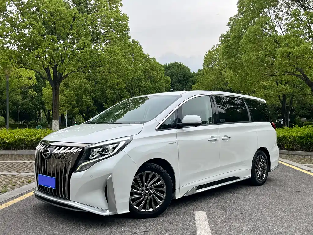 GAC Motor Trumpchi M8 2022 — фото 1