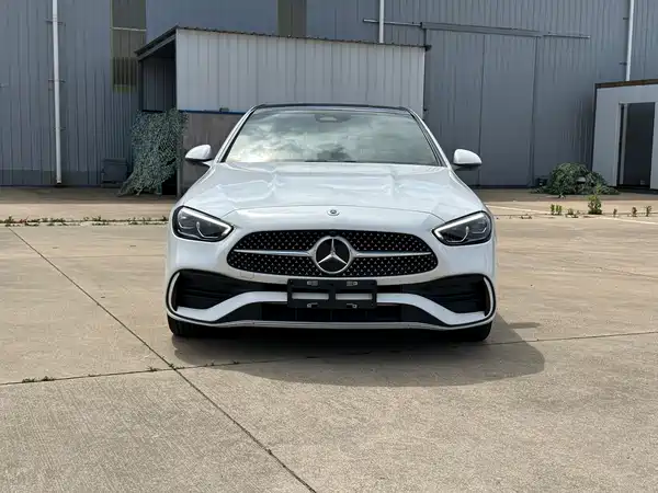 Mercedes-Benz C-Class 2024