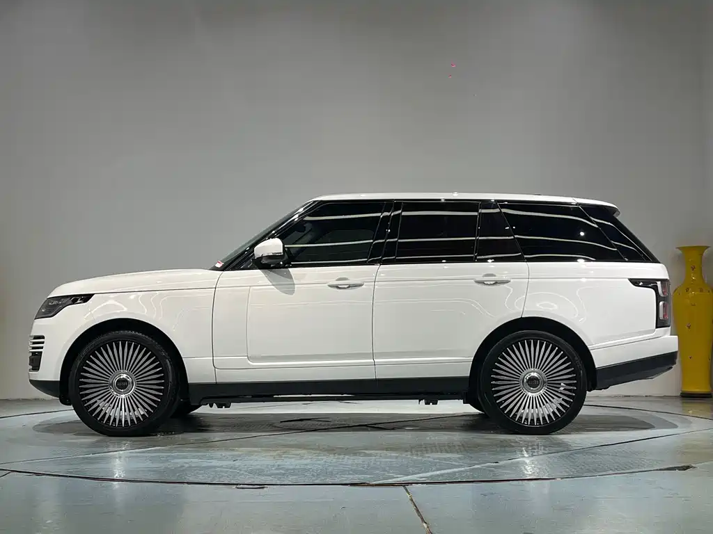 Land Rover Range Rover 2019 — фото 22