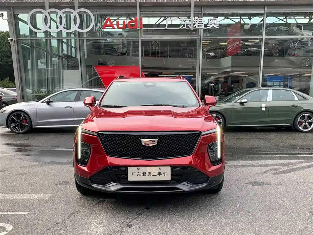 Cadillac XT4 2023 — фото 2