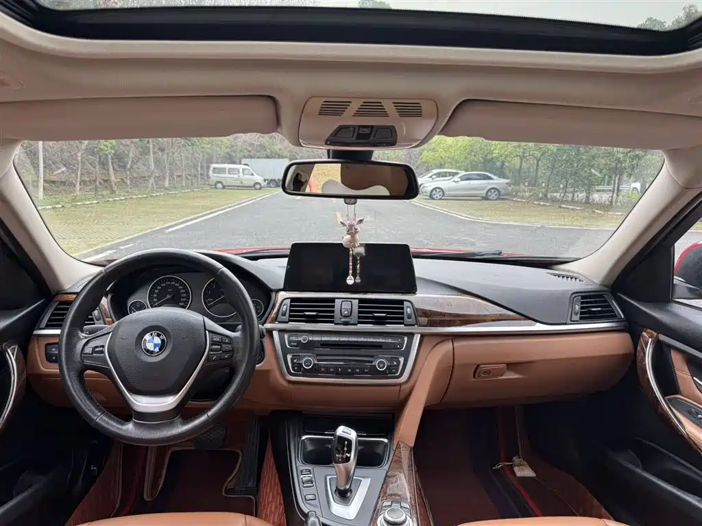 BMW 3 Series 2012
