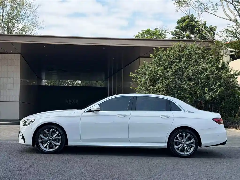 Mercedes-Benz E-Class 2021 — фото 2