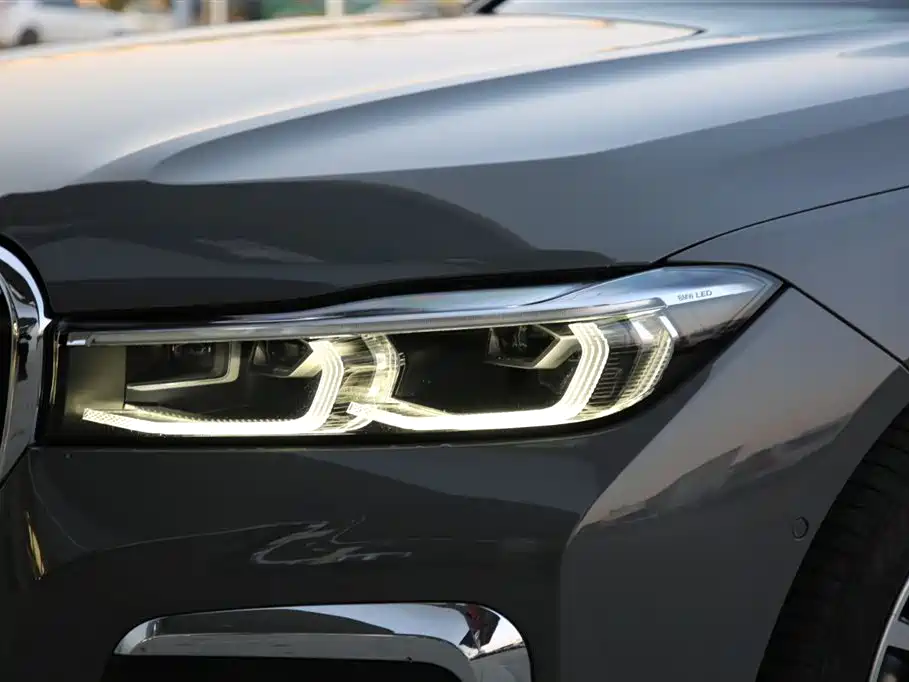 BMW 7 Series 2023 — фото 19
