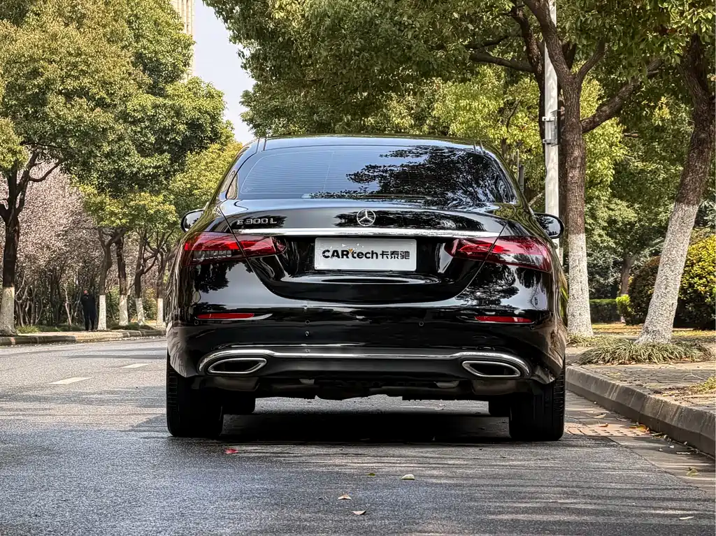 Mercedes-Benz E-Class 2022 — фото 4