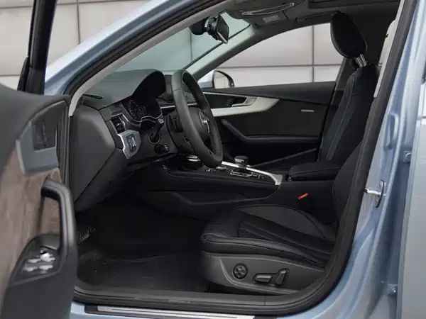 Audi A4L 2019