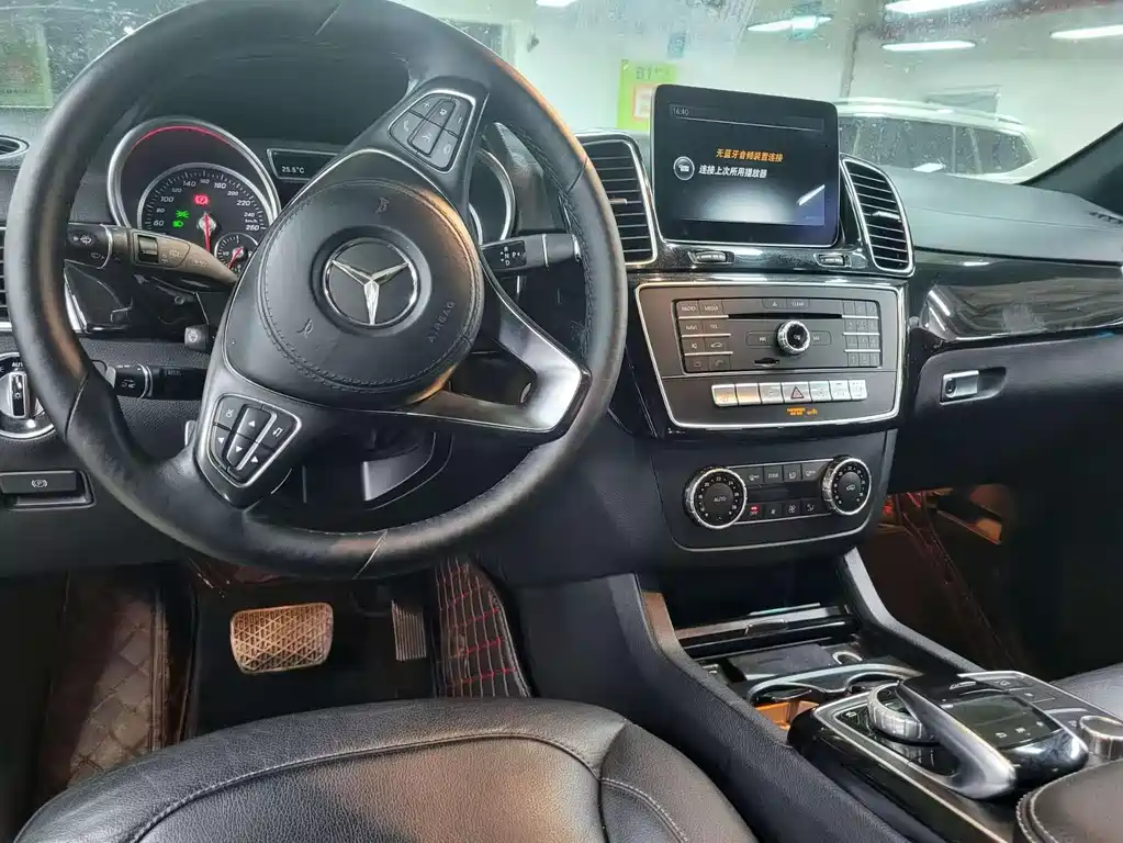 Mercedes-Benz GLS 2017 — фото 7