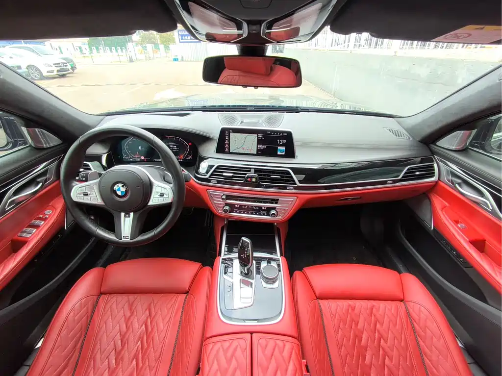 BMW 7 Series 2020 — фото 10