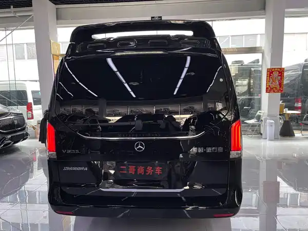 Mercedes-Benz V-Class 2024