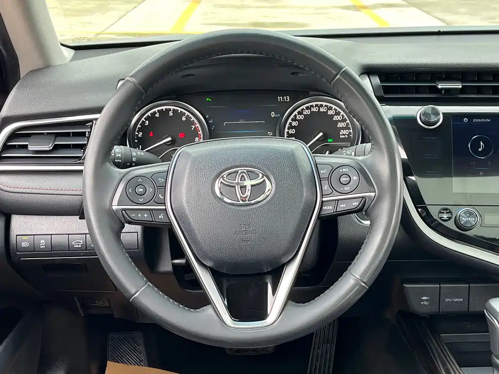 Toyota Camry 2020 — фото 37
