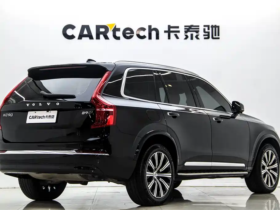Volvo XC90 2023 — фото 4