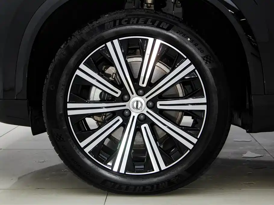 Volvo XC90 2023 — фото 11