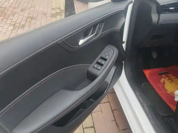 Roewe i5 2026
