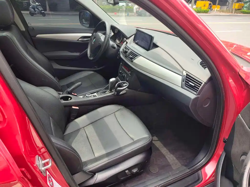 BMW X1 2012 — фото 16