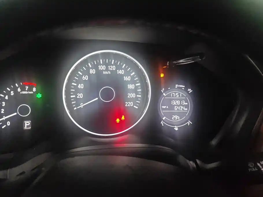 Honda Vezel 2016 — фото 14