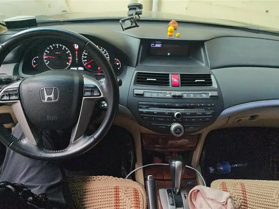 Honda Accord 2012 — фото 12