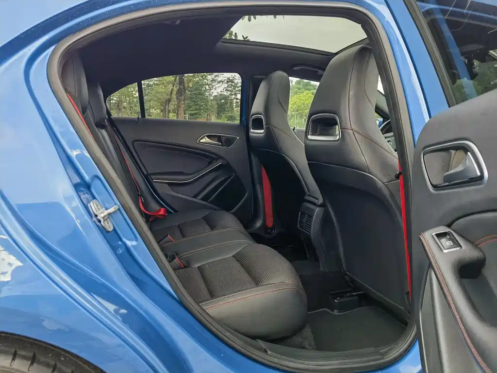 Mercedes-Benz A-Class 2014 — фото 8