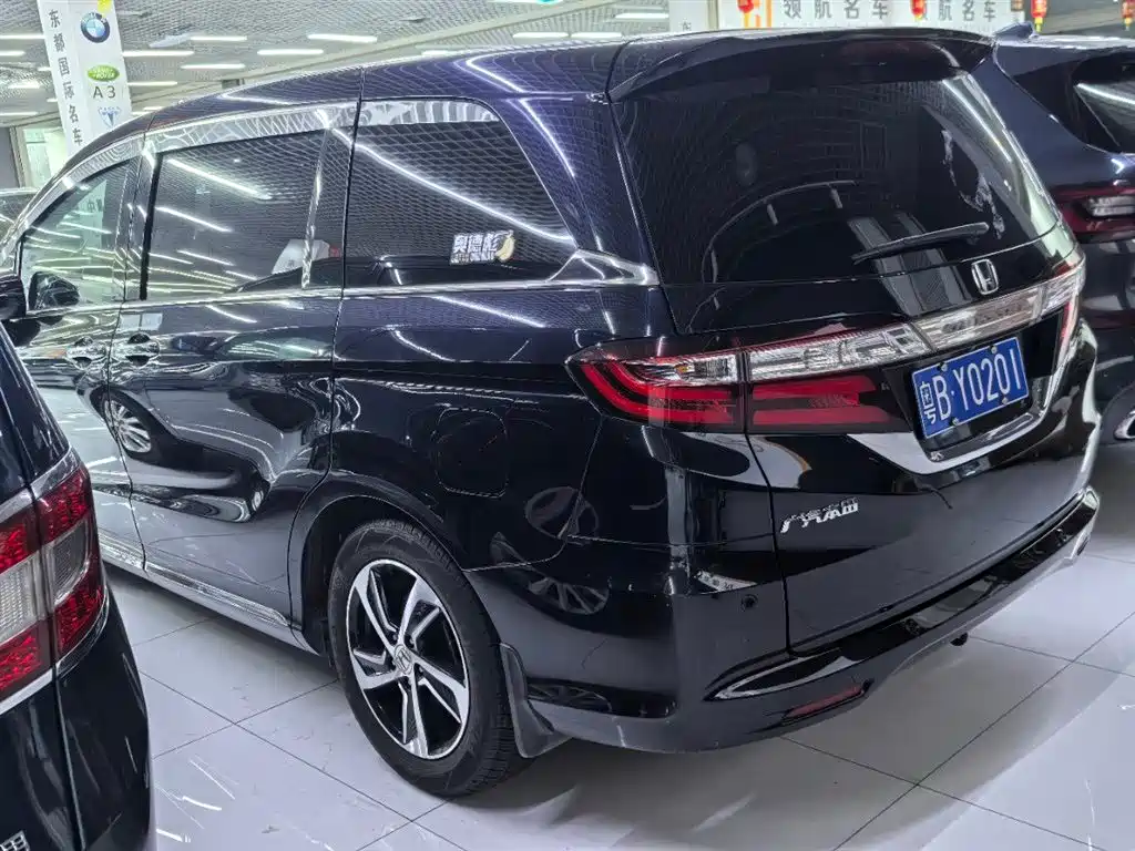 Honda Odyssey 2016 — фото 4