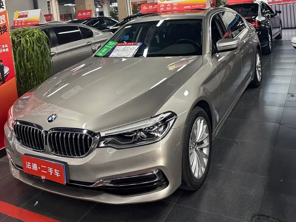 BMW 5 Series 2020 — фото 1