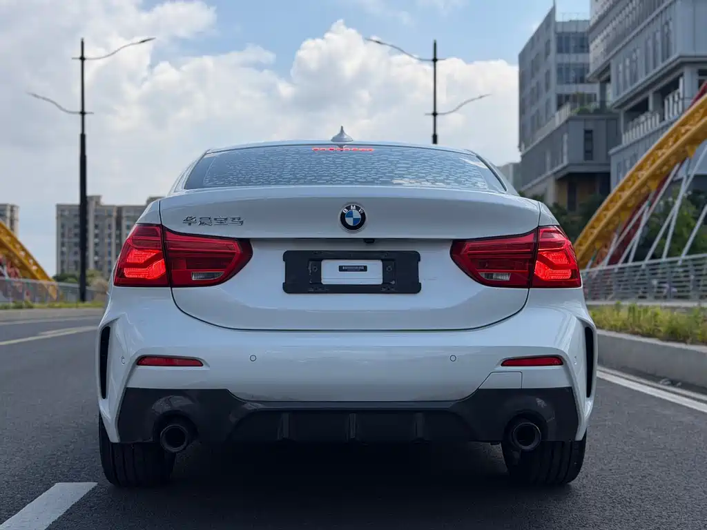 BMW 1 Series 2020 — фото 14