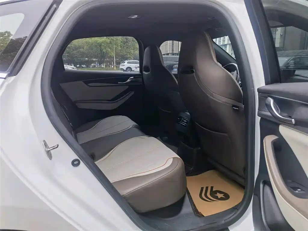 BYD Qin PLUS 2023 — фото 11