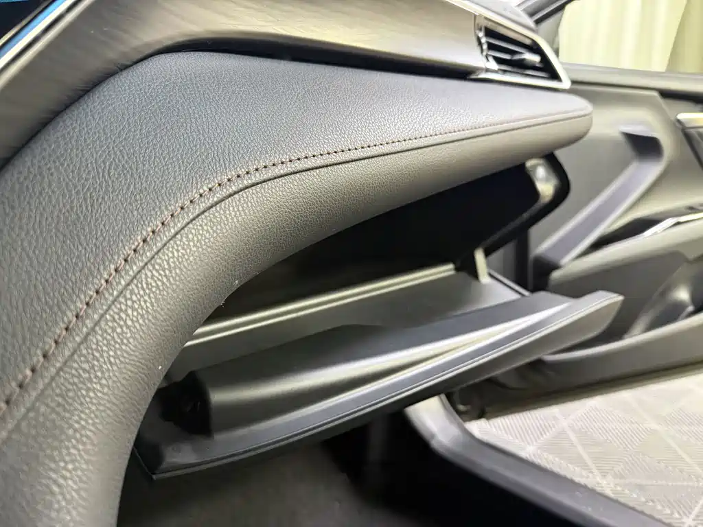 Toyota Camry 2022 — фото 16